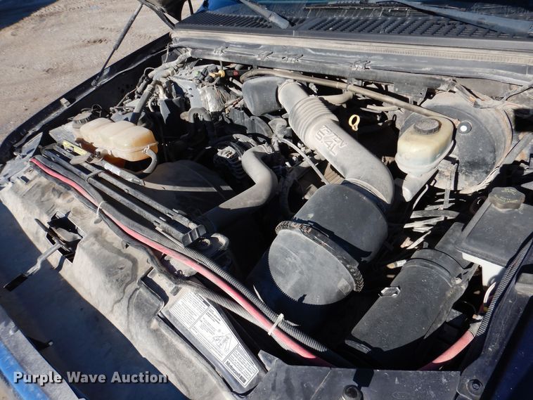 image for item IO9365 2002 Ford F250 Super Duty XLT  SuperCab pickup truck