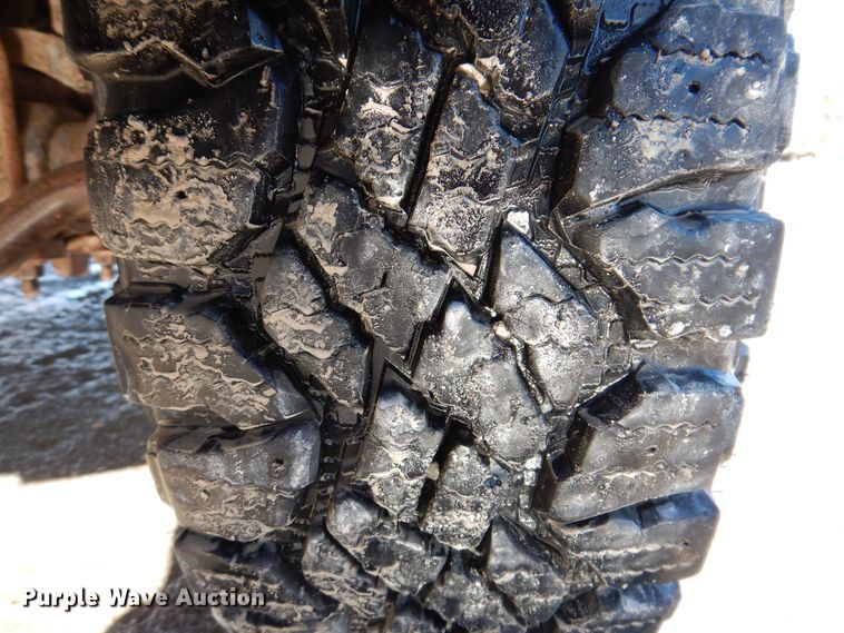 image for item IO9365 2002 Ford F250 Super Duty XLT  SuperCab pickup truck