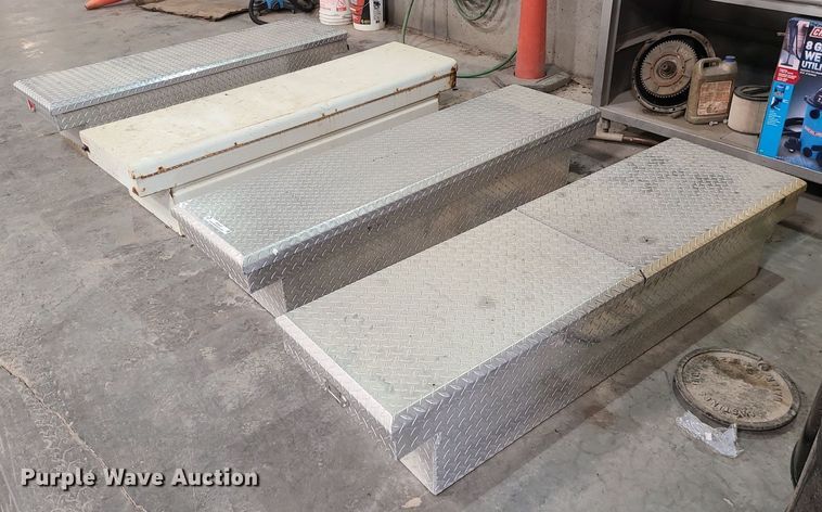 image for item JG9447 (4) toolboxes