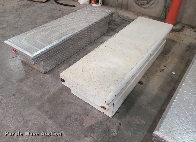 image for item JG9447 (4) toolboxes