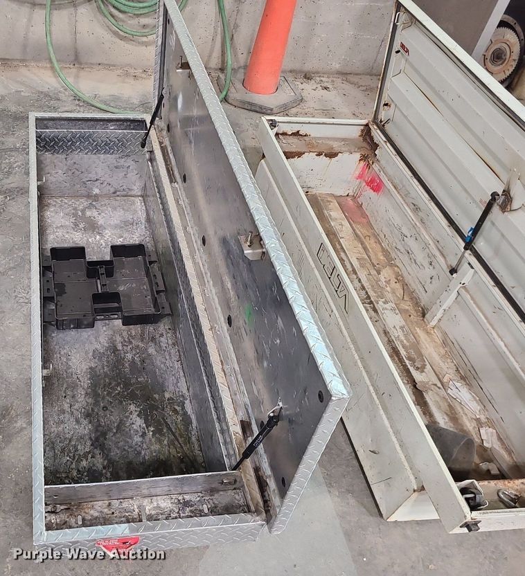 image for item JG9447 (4) toolboxes