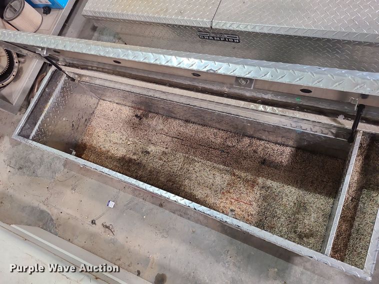 image for item JG9447 (4) toolboxes