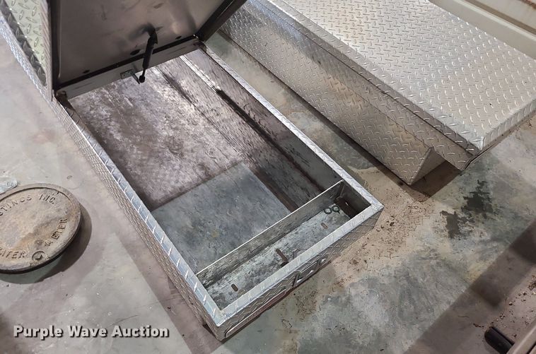 image for item JG9447 (4) toolboxes