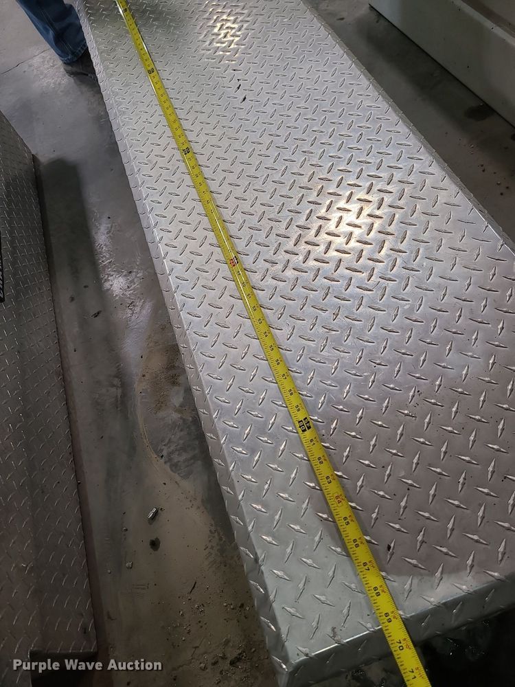 image for item JG9447 (4) toolboxes