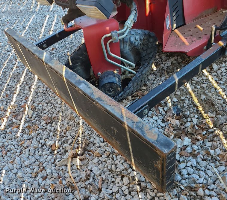 image for item JG9492 Toro Sand Pro 3040  bunker rake