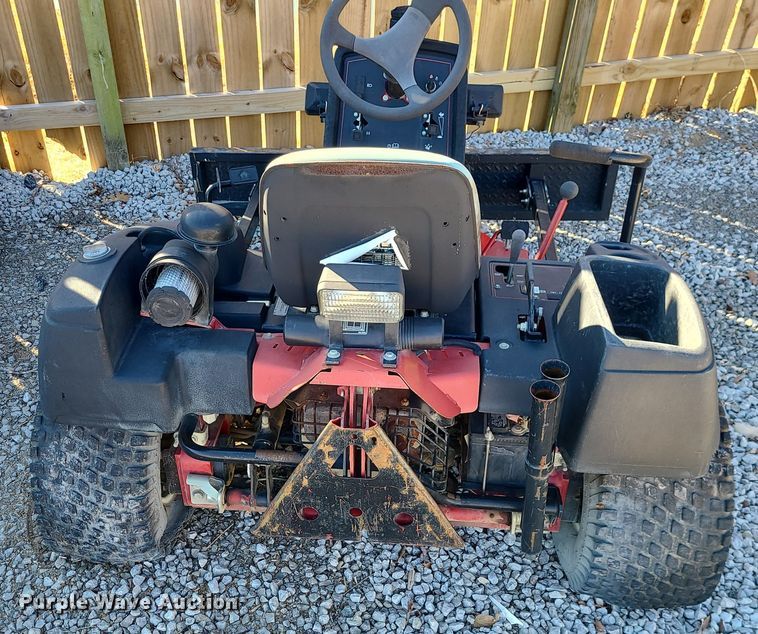 image for item JG9492 Toro Sand Pro 3040  bunker rake