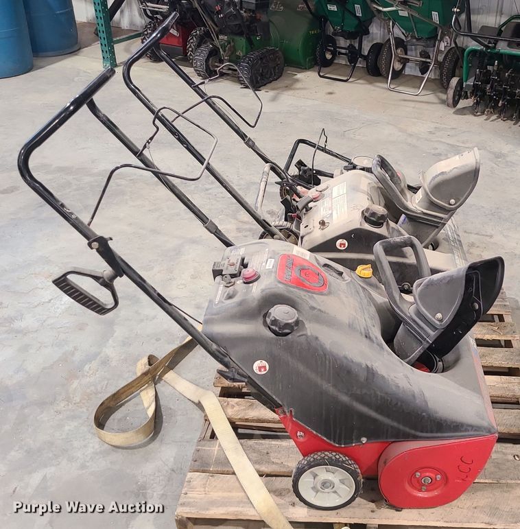 image for item JG9496 Lawn equipment