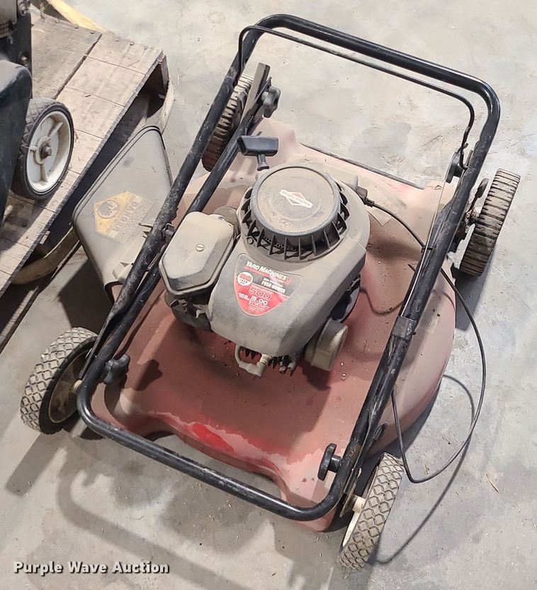 image for item JG9496 Lawn equipment