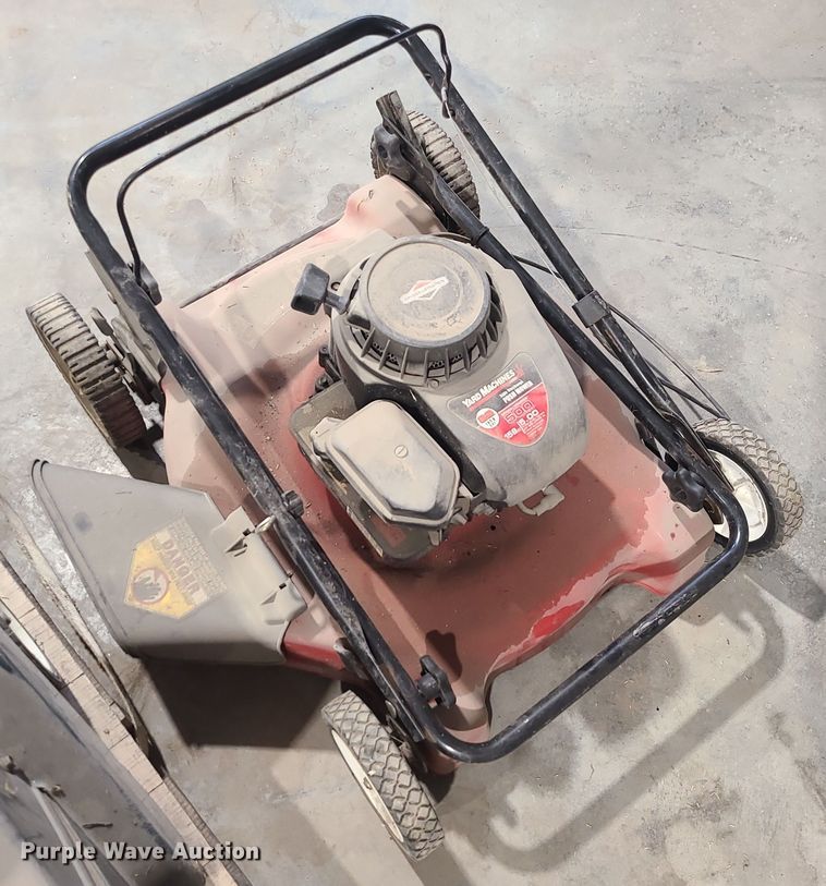 image for item JG9496 Lawn equipment