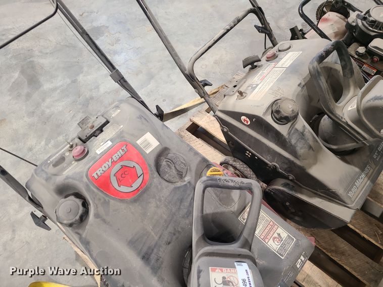 image for item JG9496 Lawn equipment