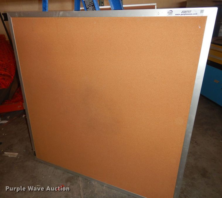 image for item JQ9757 (12) corkboards