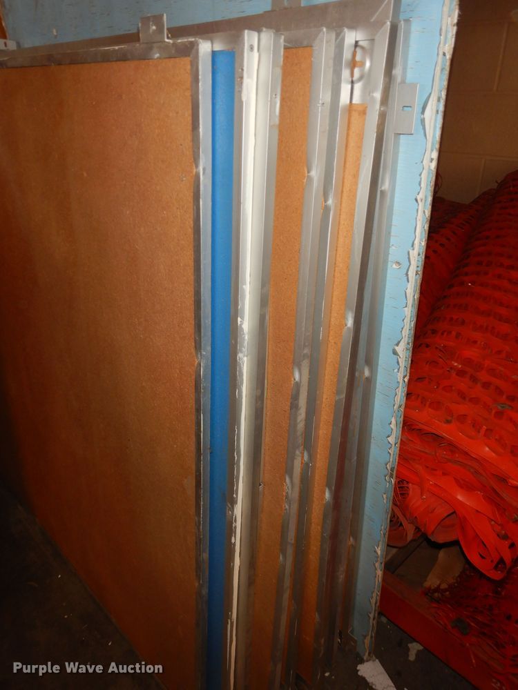 image for item JQ9757 (12) corkboards