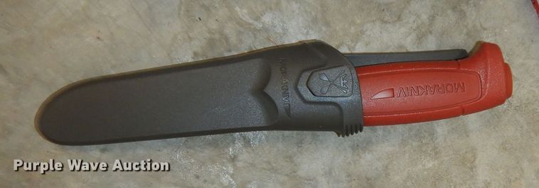 image for item JQ9761 Household items