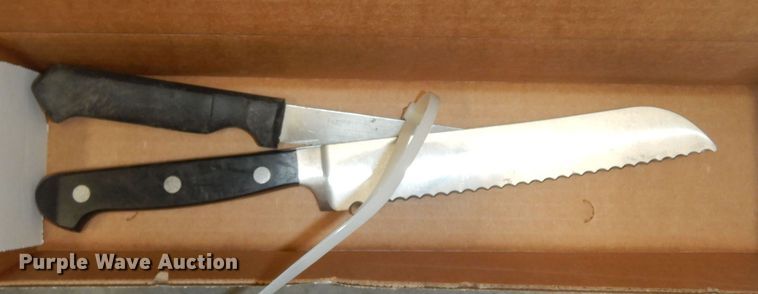 image for item JQ9761 Household items