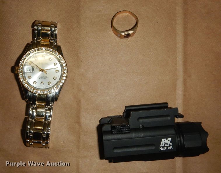 image for item JQ9762 Household items