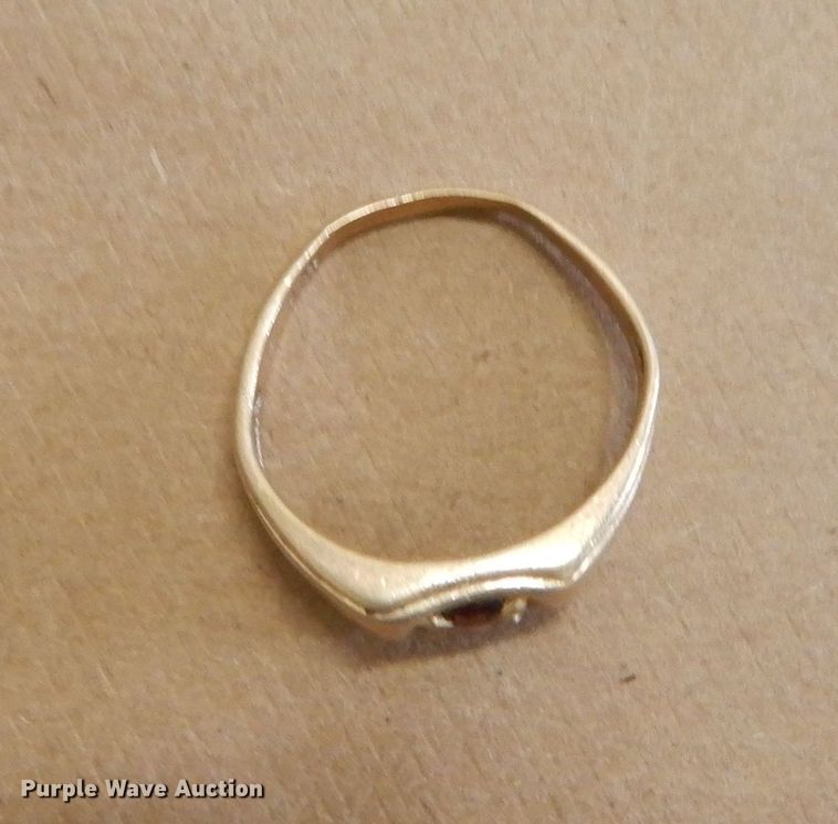 image for item JQ9762 Household items