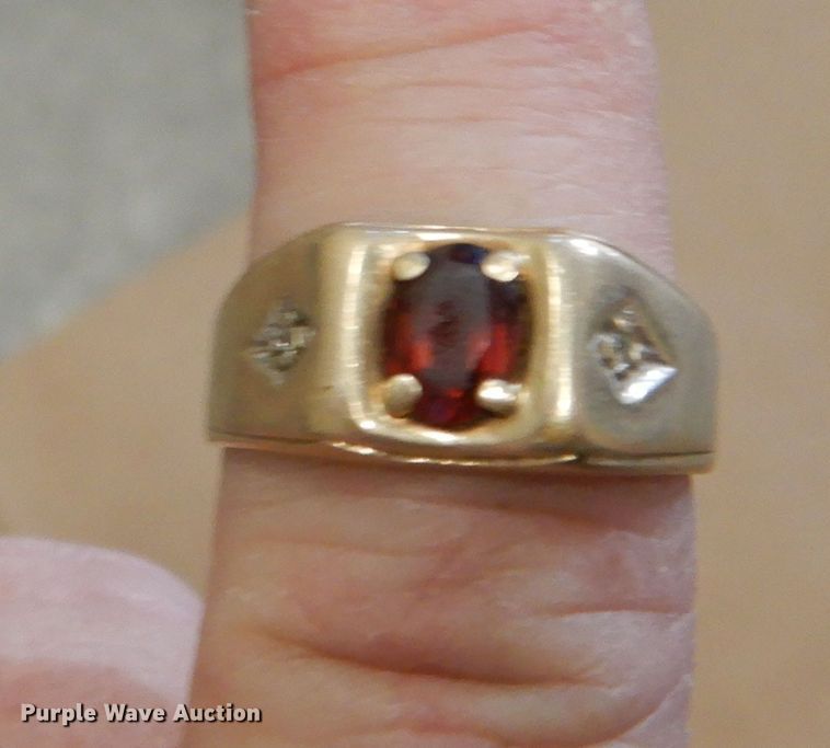 image for item JQ9762 Household items