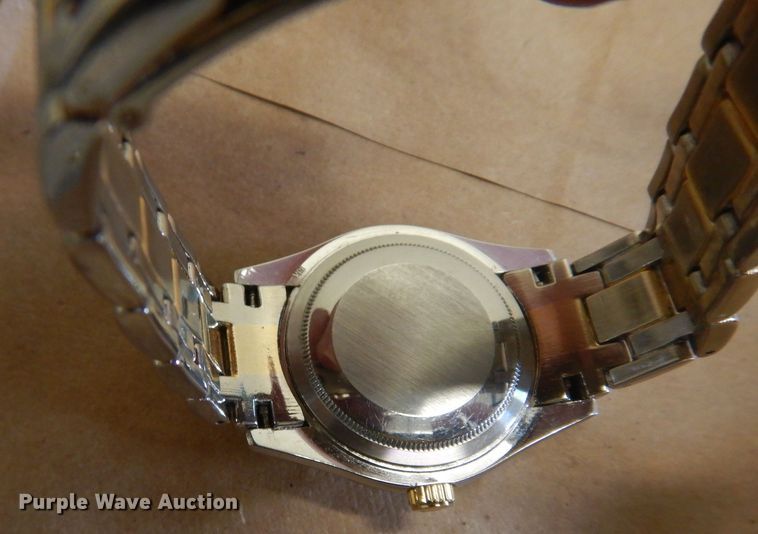 image for item JQ9762 Household items