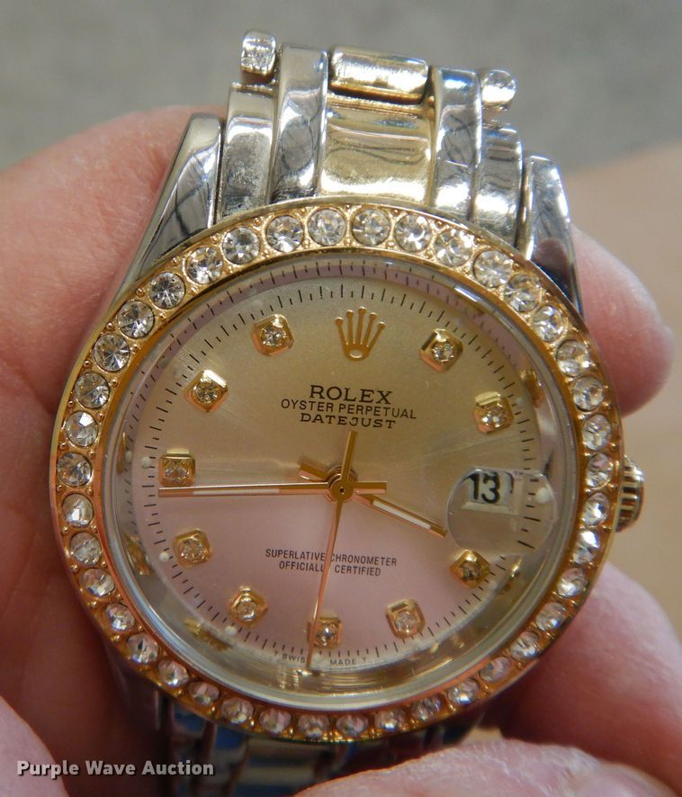 image for item JQ9762 Household items