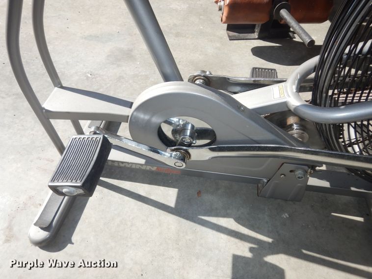 image for item JQ9763 Exercise equipment