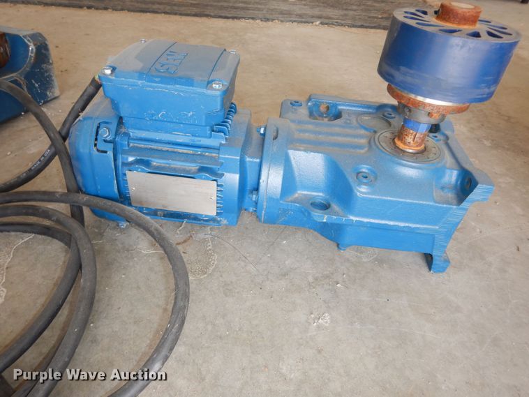 image for item JQ9765 Tools