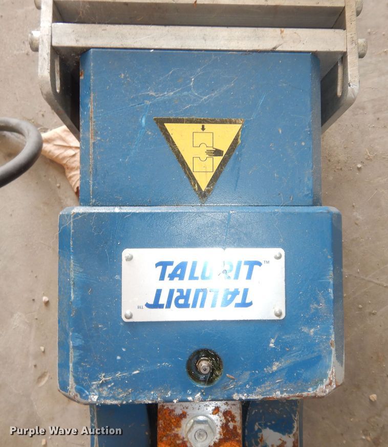 image for item JQ9765 Tools