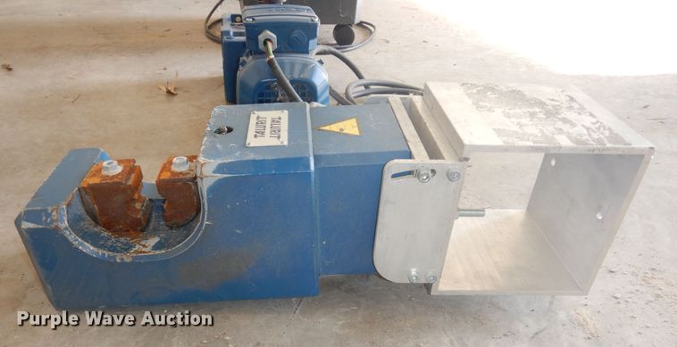 image for item JQ9765 Tools