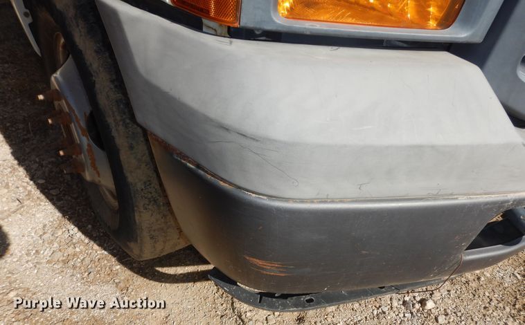 image for item JQ9766 2005 Ford F350 Super Duty XL  SuperCab flatbed pickup truck