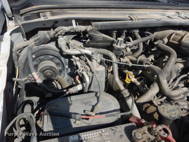 image for item JQ9766 2005 Ford F350 Super Duty XL  SuperCab flatbed pickup truck