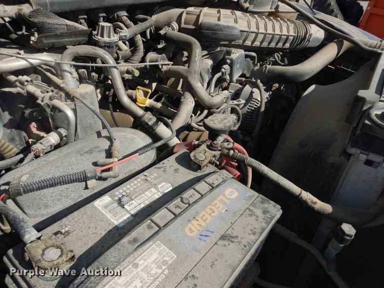 image for item JQ9766 2005 Ford F350 Super Duty XL  SuperCab flatbed pickup truck