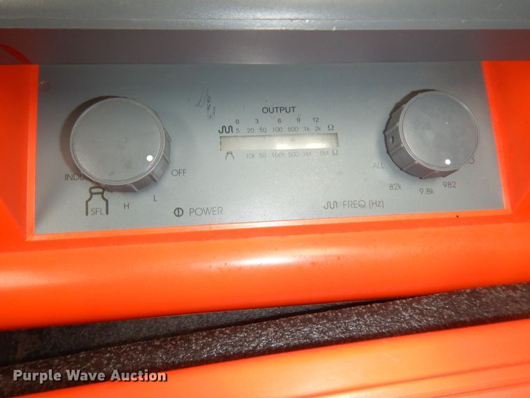 image for item JQ9767 Metrotech 9890SFL XT  locator