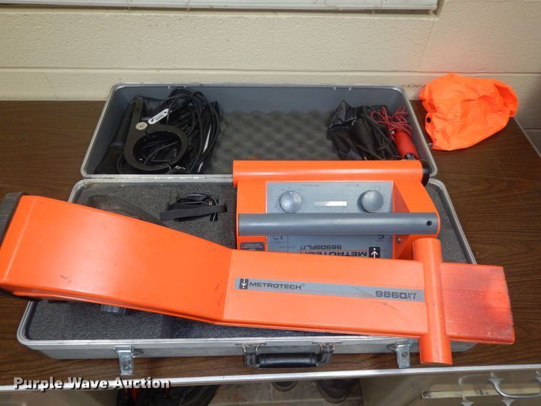 image for item JQ9767 Metrotech 9890SFL XT  locator