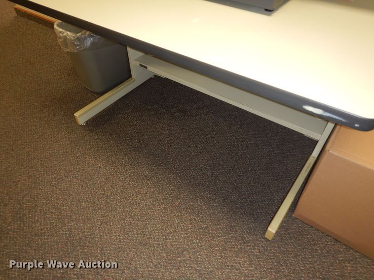 image for item JQ9768 Office supplies and equipment