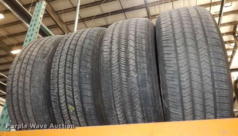 image for item JQ9778 (4) Firestone Firehawk 275/55R20 tires