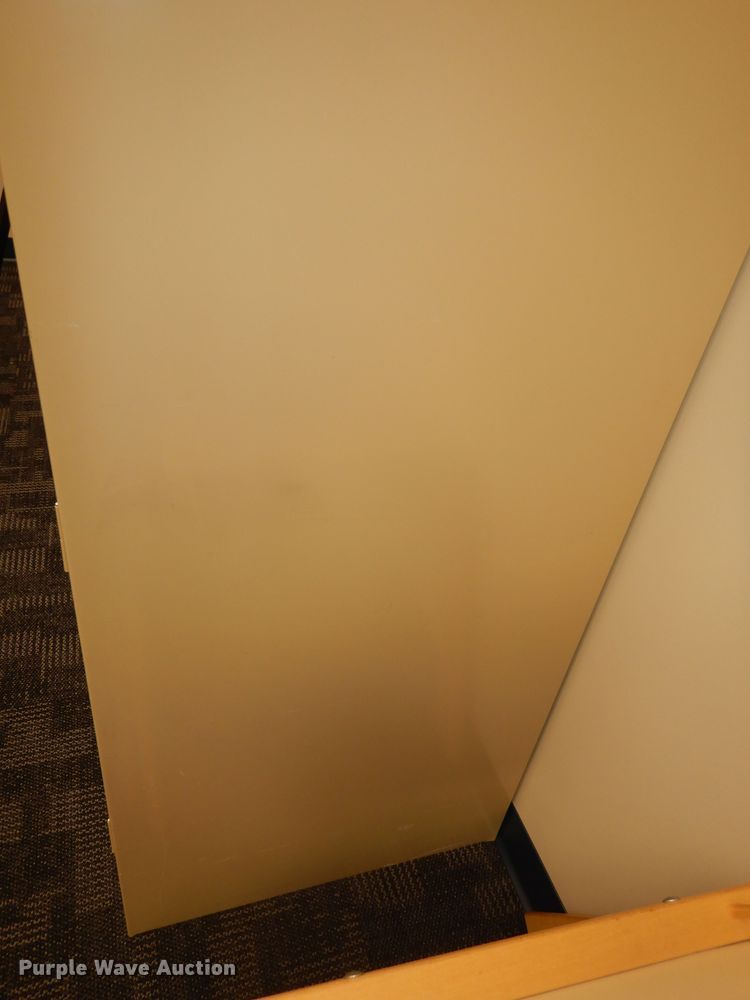 image for item JQ9803 (2) cabinets