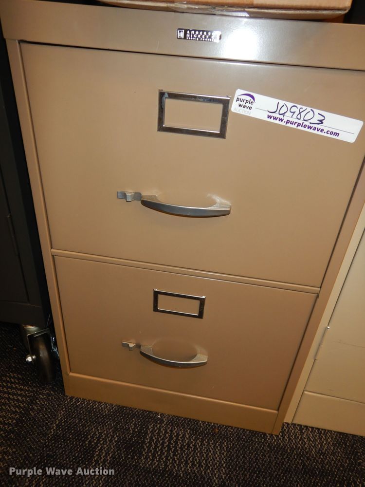 image for item JQ9803 (2) cabinets