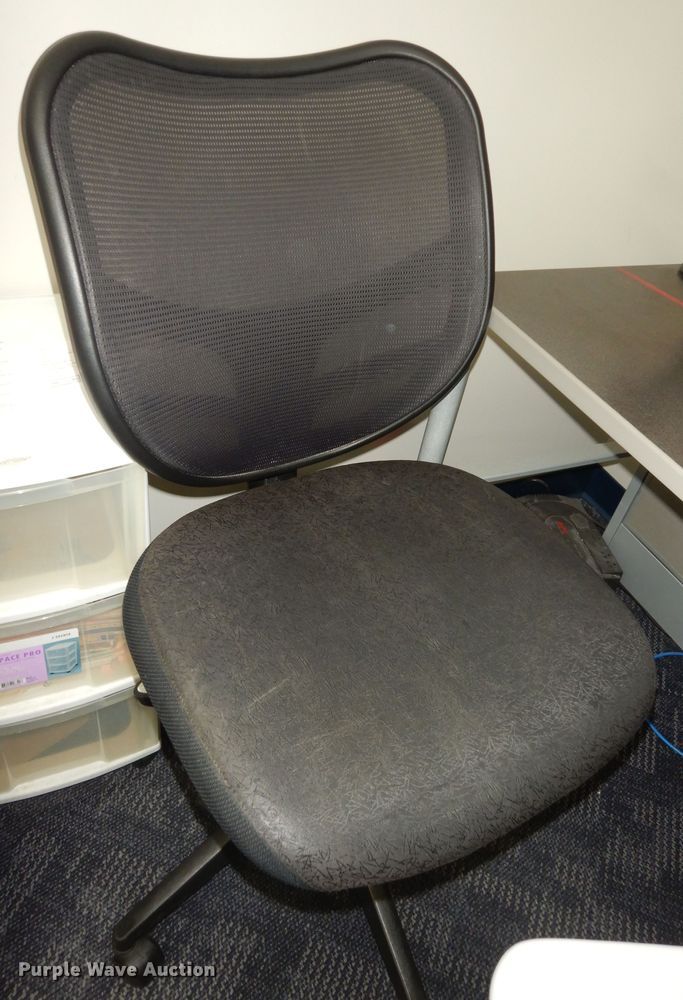 image for item JQ9804 (8) chairs