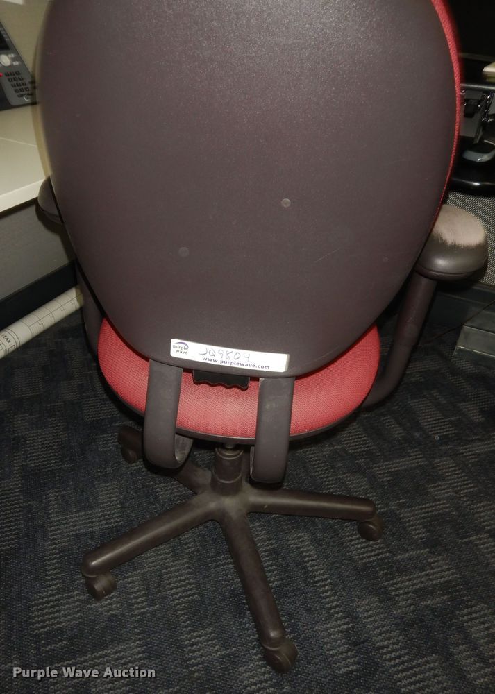 image for item JQ9804 (8) chairs