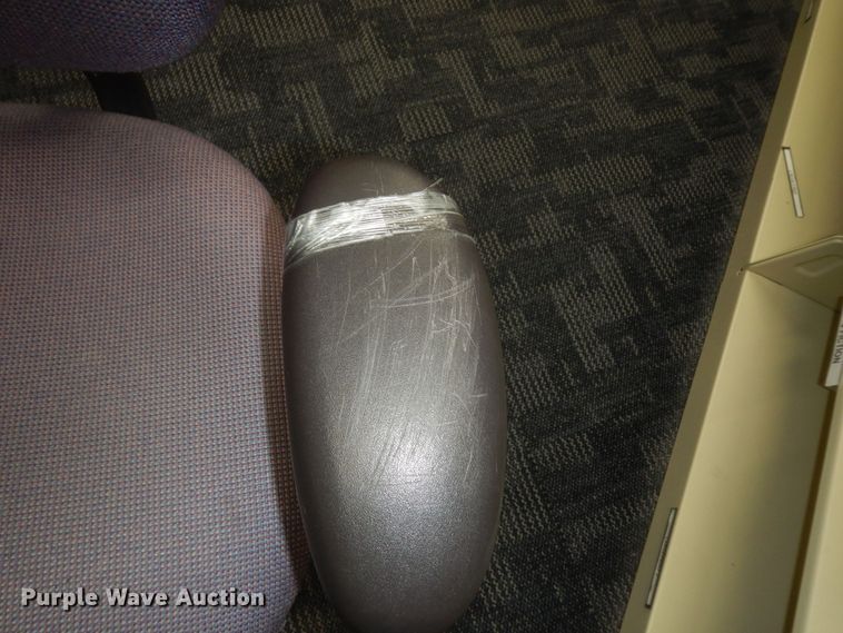 image for item JQ9804 (8) chairs