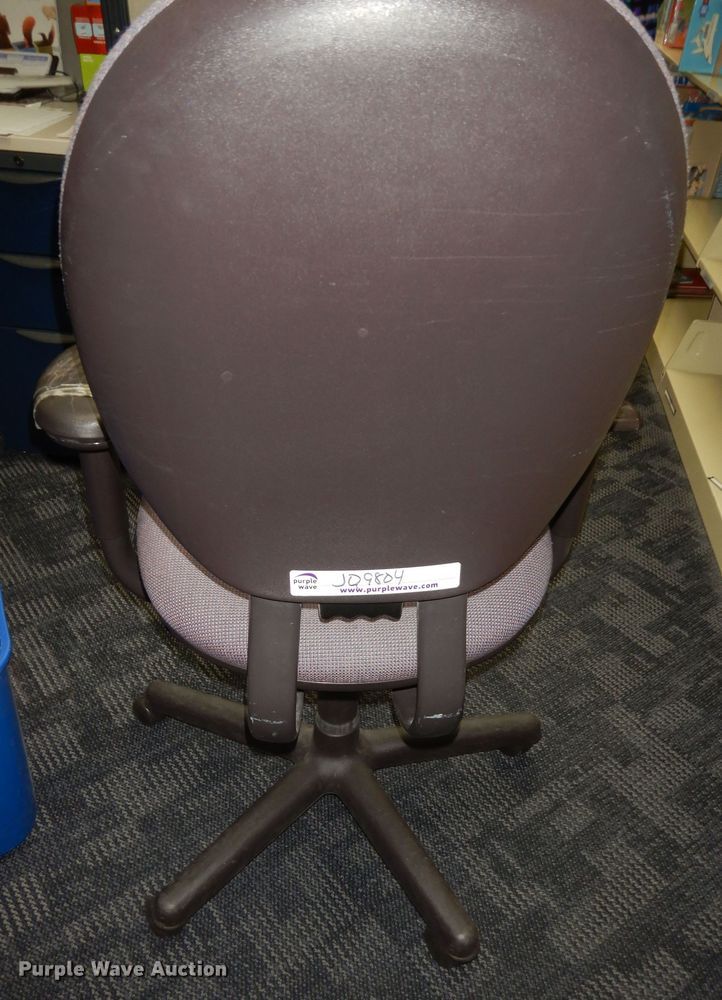 image for item JQ9804 (8) chairs