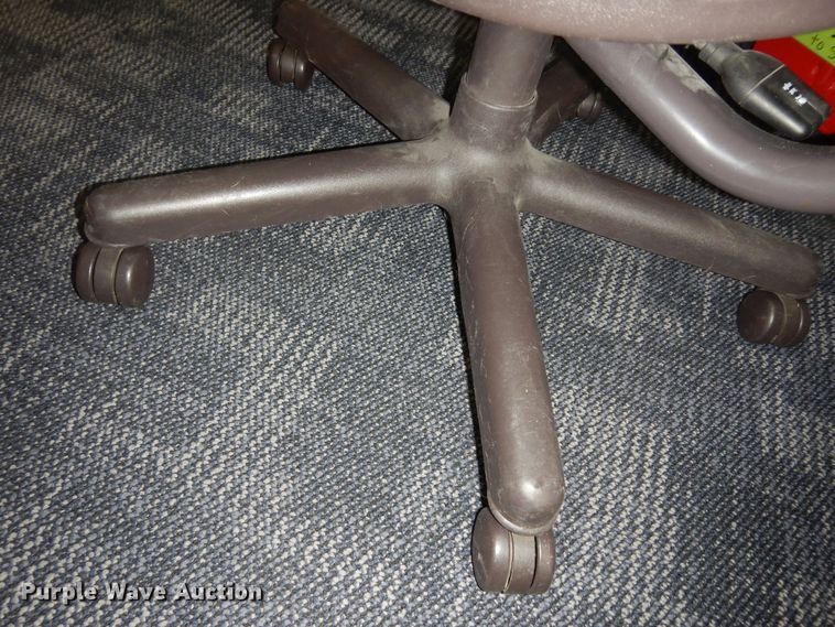 image for item JQ9804 (8) chairs