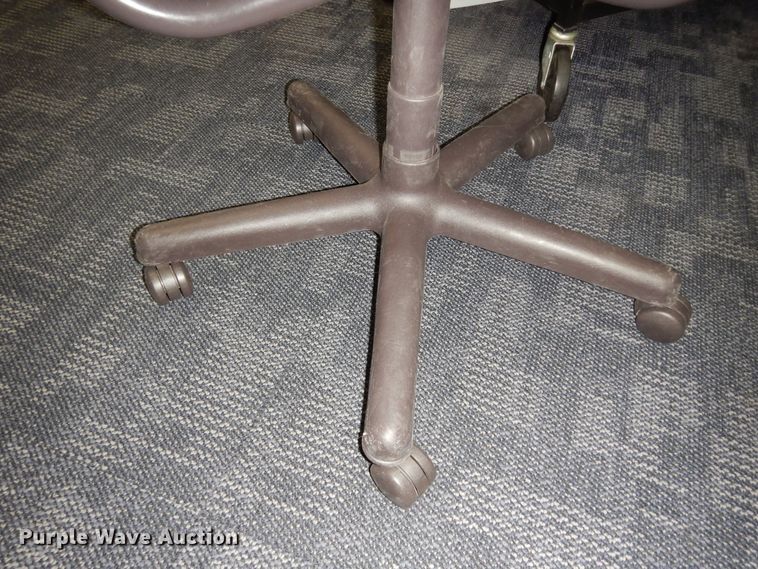 image for item JQ9804 (8) chairs