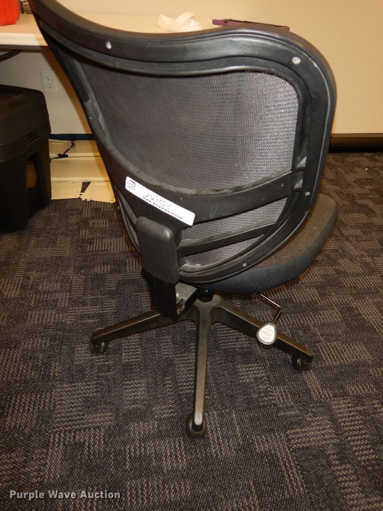 image for item JQ9804 (8) chairs