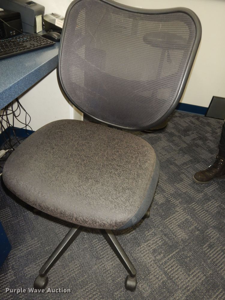 image for item JQ9804 (8) chairs