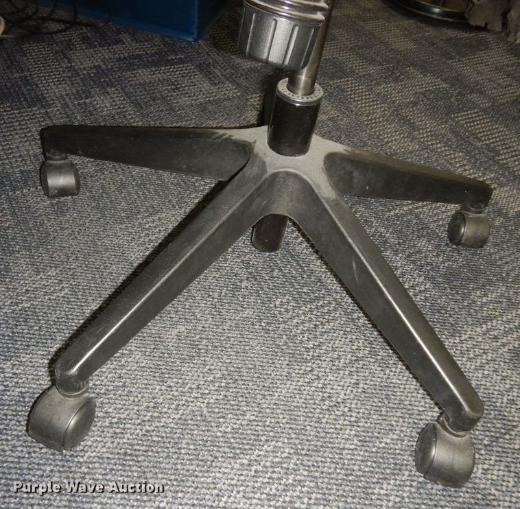 image for item JQ9804 (8) chairs