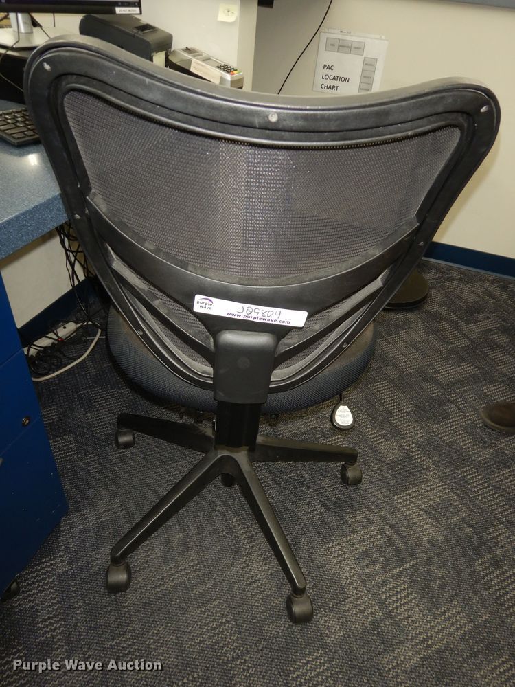 image for item JQ9804 (8) chairs