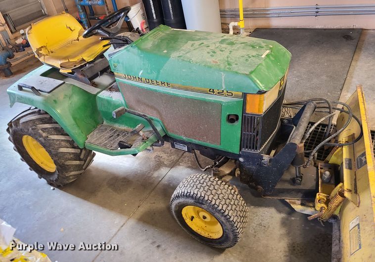 image for item JW9822 John Deere 425  lawn mower