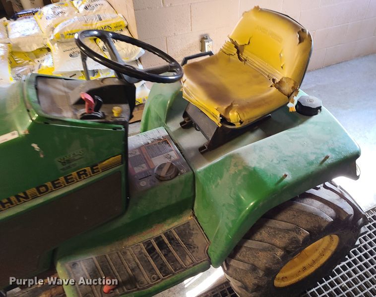 image for item JW9822 John Deere 425  lawn mower