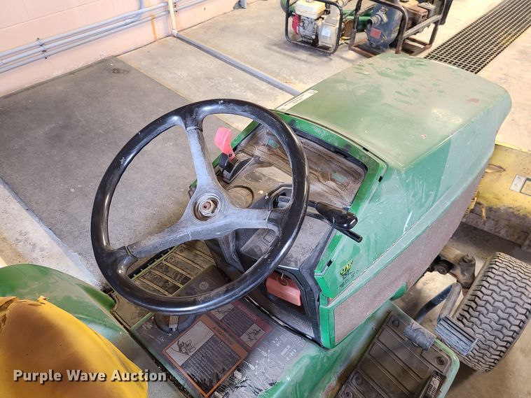image for item JW9822 John Deere 425  lawn mower