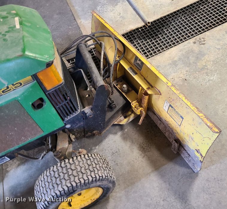 image for item JW9822 John Deere 425  lawn mower